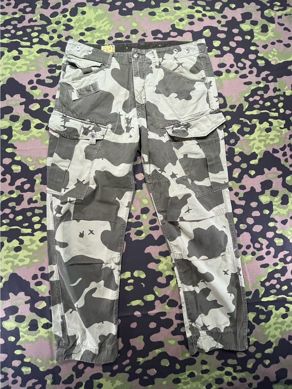 G-Star Men's Camo Cargo Pants in Green